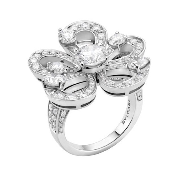 Meet your Posher, Elena - Picture 1 of 1